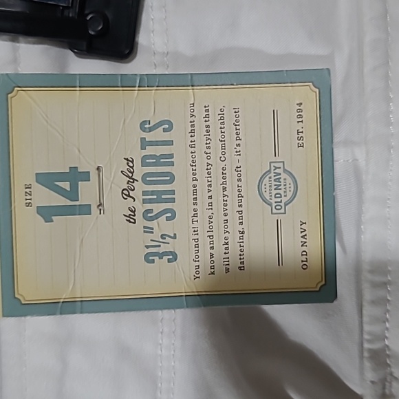 Old Navy low rise shorts - Picture 6 of 11